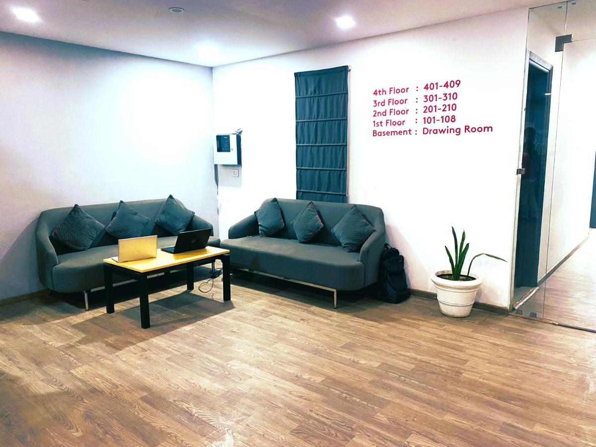 Qotel Hotel Ip Residency East Delhi Preet Vihar 新德里 外观 照片