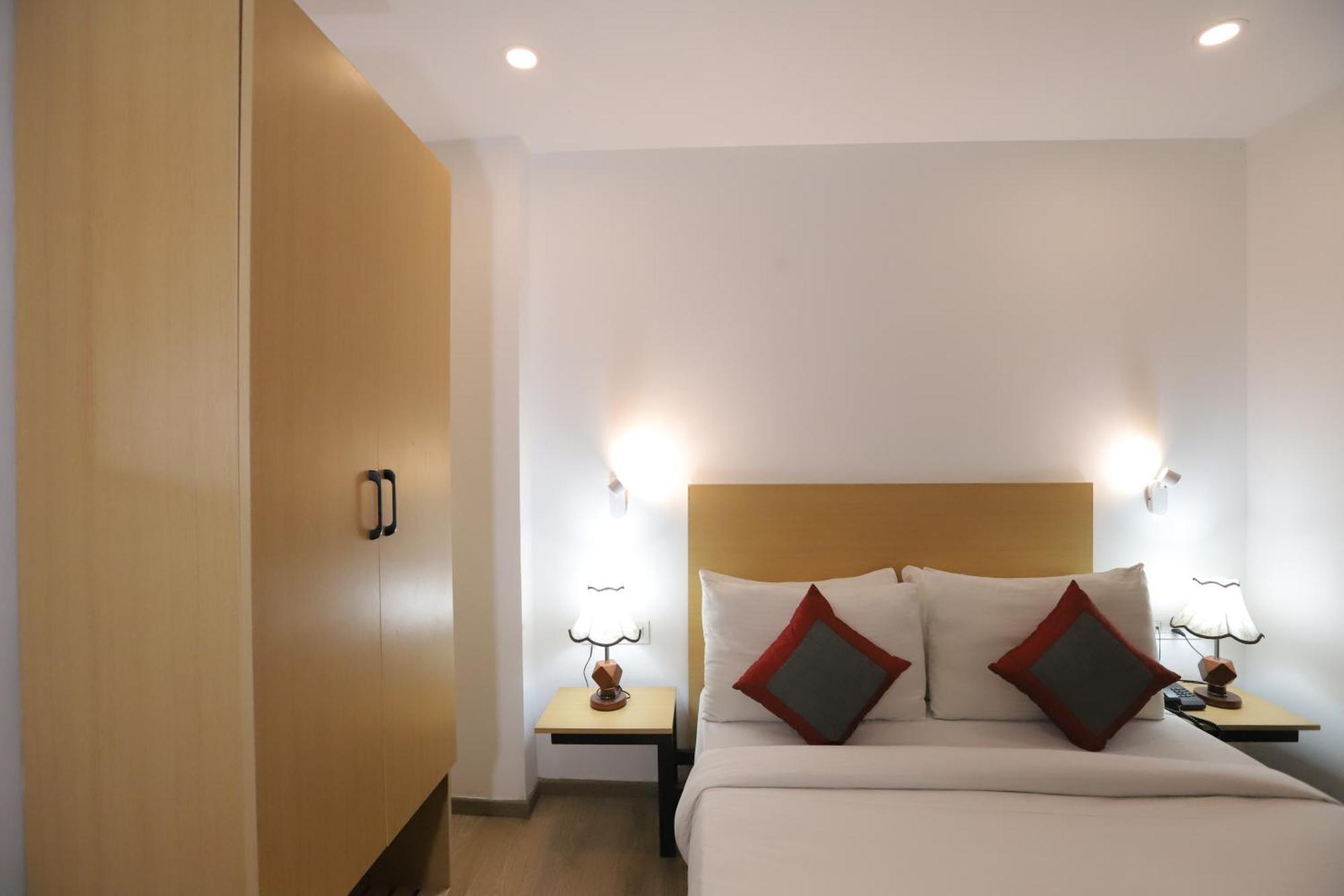 Qotel Hotel Ip Residency East Delhi Preet Vihar 新德里 外观 照片