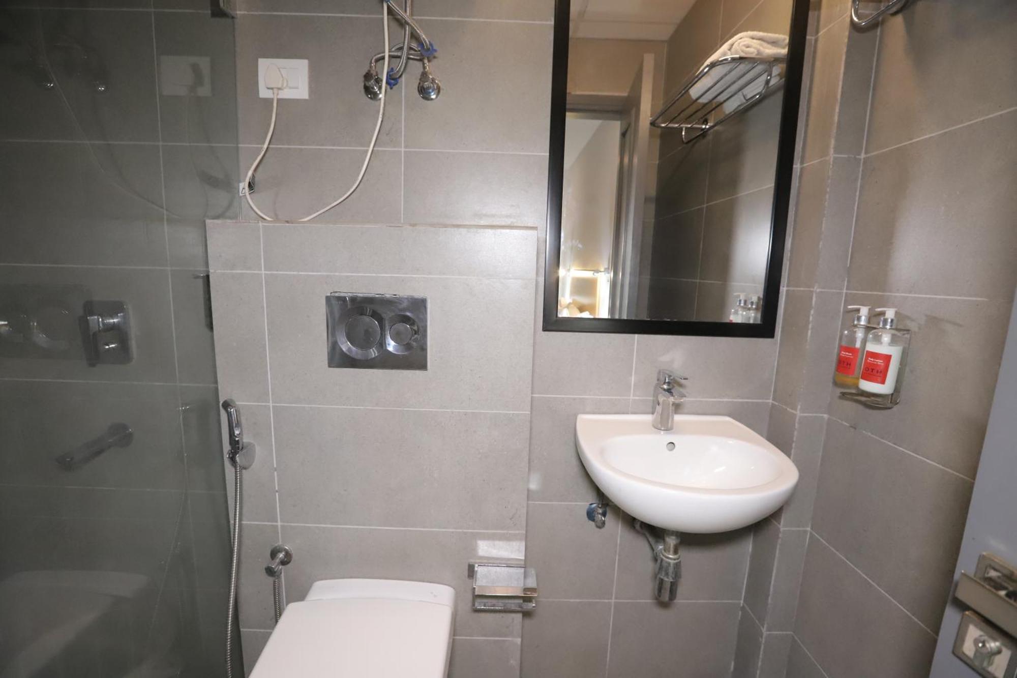 Qotel Hotel Ip Residency East Delhi Preet Vihar 新德里 外观 照片