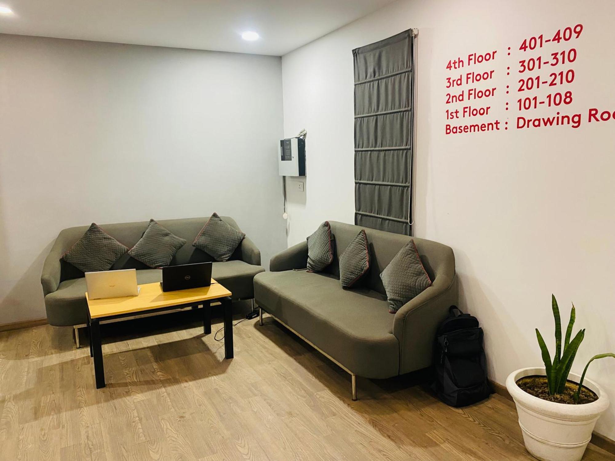 Qotel Hotel Ip Residency East Delhi Preet Vihar 新德里 外观 照片